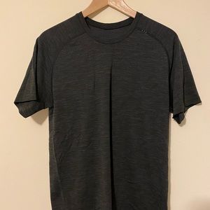 Lululemon Men’s Metal Vent Tech T shirt Medium